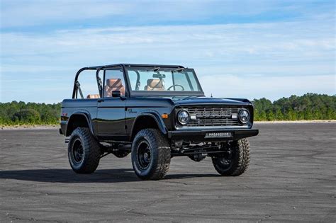 Classic Ford Broncos Restorations - Velocity Restorations | Ford bronco, Classic ford broncos