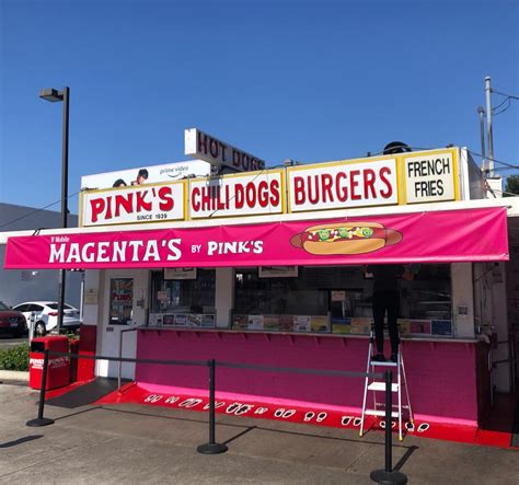 Pinks Hot Dogs Is A Legendary Restaurant In Southern California