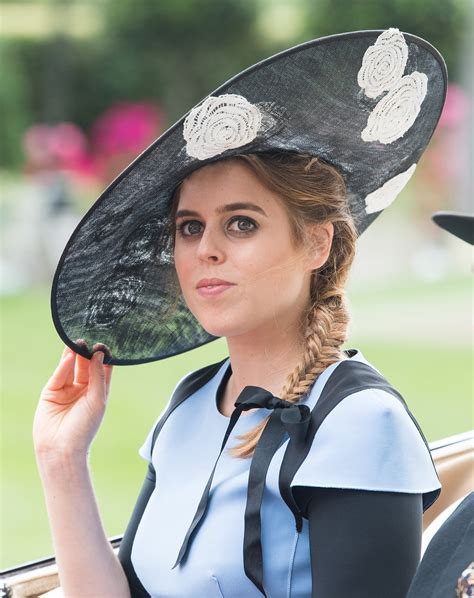 Princess Beatrice Of York Princess Beatrice Of York Who S Who At The Queen S Christmas Table