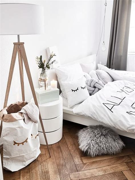 Nicht nur das wohnzimmer, auch das schlafzimmer lässt sich hervorragend im skandinavischen stil aufpeppen. Schlafzimmer skandinavisch einrichten | Westwing