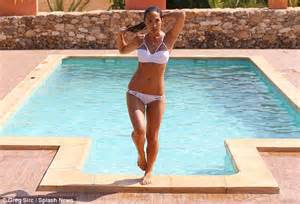 Katching My I Myleene Klass Shows Off Her Toned Figure In Cut Out
