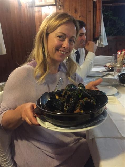 Maybe you would like to learn more about one of these? Biografia - Giorgia Meloni