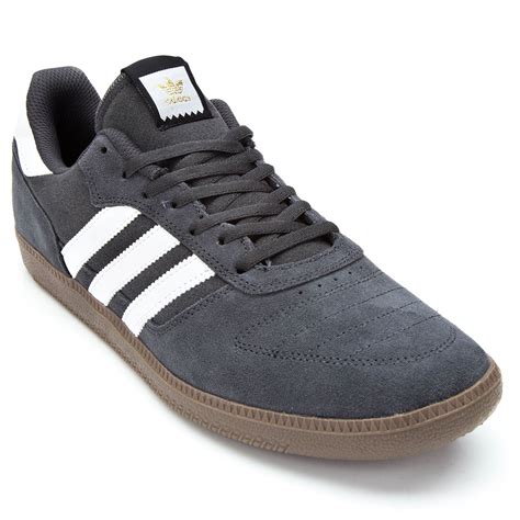 Made to withstand pressure and alleviate falls, our skate shoes are number one in skating footwear. Adidas Copa Skate Shoes