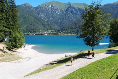 La Passeggiata Del Lago Di Ledro Un Angolo Di Paradiso A 10 Km Da Riva