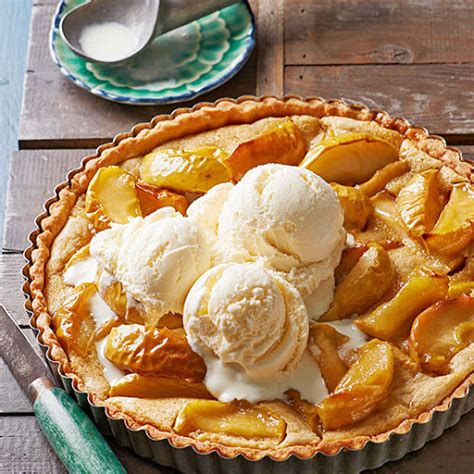 The recipe starts off by browning the butter…that right there tells you things are going to be good. Honeycrisp Apple and Browned-Butter Tart Recipe - (4.6/5)