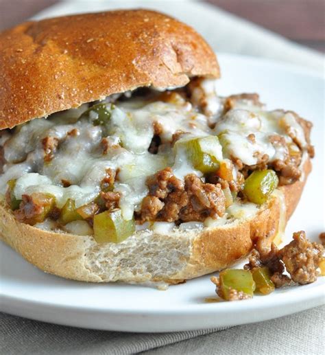 These philly steak sloppy joes are quick and easy to make, and popular with both adults and kids. PHILLY CHEESE STEAK SLOPPY JOES - Recipes 2 Day