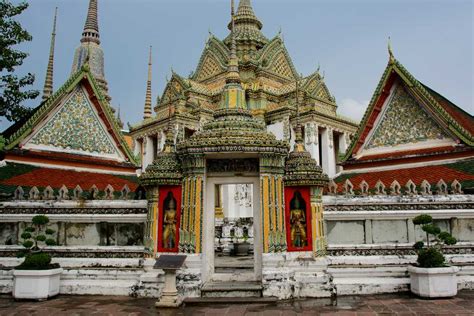 Wat Pho Bangkok Timings Entry Fee Reclining Buddha Holidify
