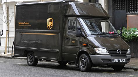 Im briefkasten finden sie eine benachrichtigung, dass sie nicht angetroffen wurden, obwohl sie zuhause waren. UPS: So wählt ihr den Ablageort für eure Pakete frei aus ...