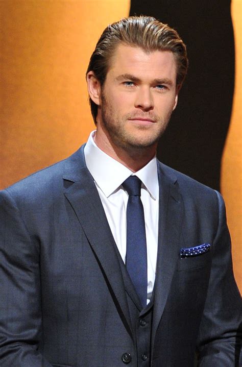 Chris Hemsworth Named People S Sexiest Man Alive 2014 Gallery