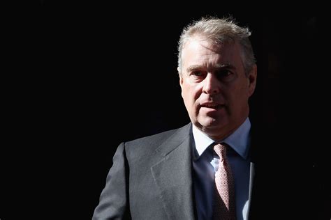 The prince andrew interview about his connection with jefferey epstein is analyzed by top body language experts. Prince Andrew & Jeffrey Epstein: Everything You Need To Know