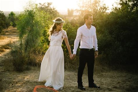 Пункт емс прибыло в ems сортировка в узбекистане. Rebecca & Amir *** C'est un mariage rempli d'amour au sud ...