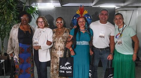 Salão do Turismo Ações do afroturismo são apresentadas pela Embratur