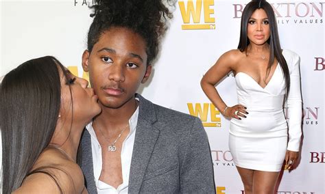 Her talent was brought into the limelight when she competed for the fame guruku. Tamar Braxton Wedding Photos - Music Mancanegara