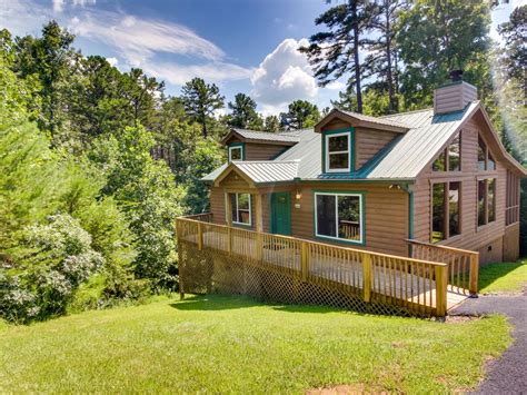 Imagine sitting in a romantic pigeon forge cabin with an indoor jacuzzi tub. Cabin with Jacuzzi in the Appalachian Mountains, Georgia