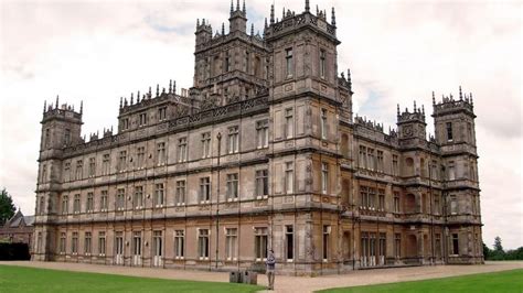 Go Inside The Lavish Rooms Of Highclere Castle The Setting For Downton