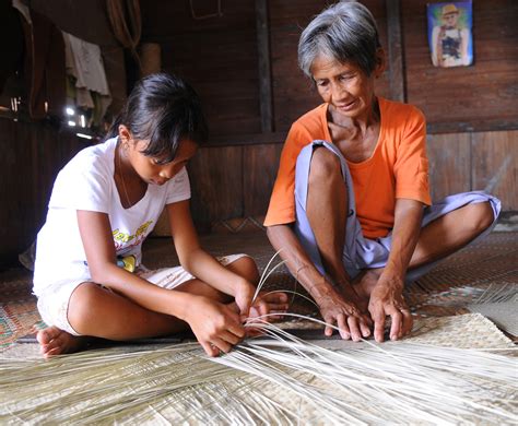 ILMU ITU CAHAYA BUDAYA KAUM IBAN DI SARAWAK