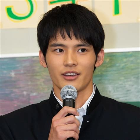 The site owner hides the web page description. 岡田健史"高校生"になり色気爆発!「好きな黒岩くんは"15歳 ...