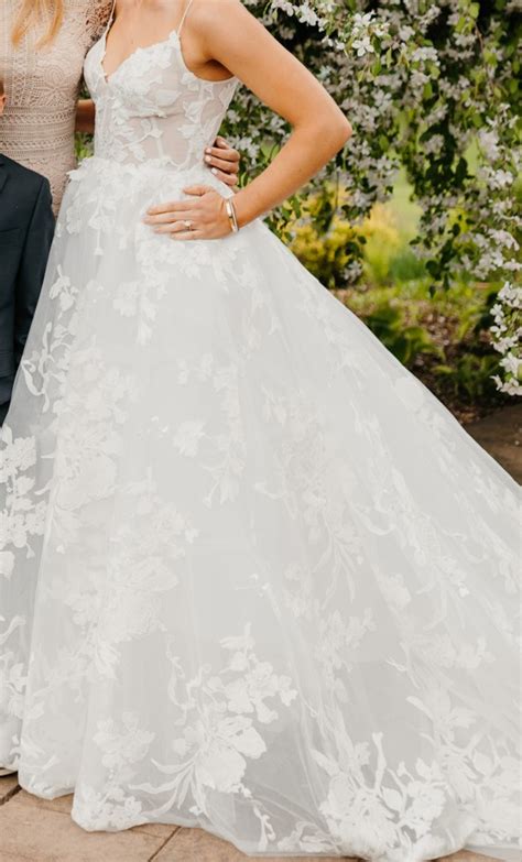 Monique Lhuillier Maeve Wedding Dress Save 58 Stillwhite