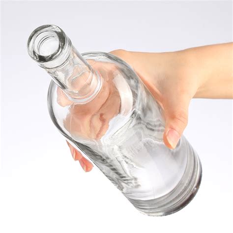 Wholesale 1 Liter Clear Vodka Glass Bottle Empty Spirit Bottle 750ml