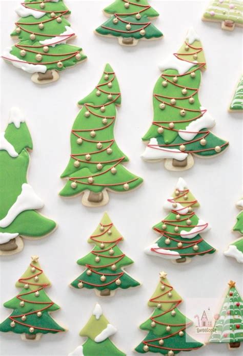 Today i am really excited to share with you some simple christmas cookie decorating ideas. Royal Icing Cookie Decorating Tips | Sweetopia