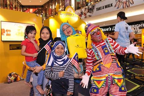 You are on the sun life financial worldwide website. Photo Gallery | Sun Life Malaysia