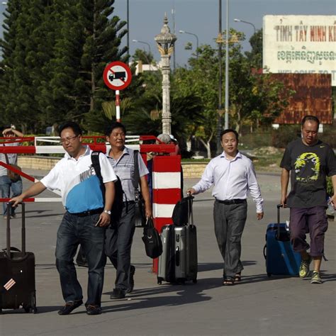 More Than 3000 Chinese Evacuated From Vietnam After Violence South