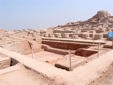 Sungai indus berasal dari mata air di tibet, mengalir melalui pegunungan himalaya. File:Mohenjo-daro.jpg - Wikipedia