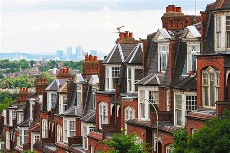 Is the housing market going to crash in 2021? Savills: Rents will outgrow UK house prices by 2021