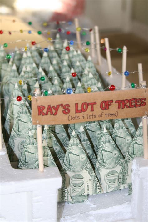 Make it all dollar bills for a fun inexpensive gift, or fill up the candy box with $20 bills as a creative way to give a lot of money. Kim Knight Kreations: Happy New Year! | Diy christmas gifts, Christmas gifts, Christmas fun