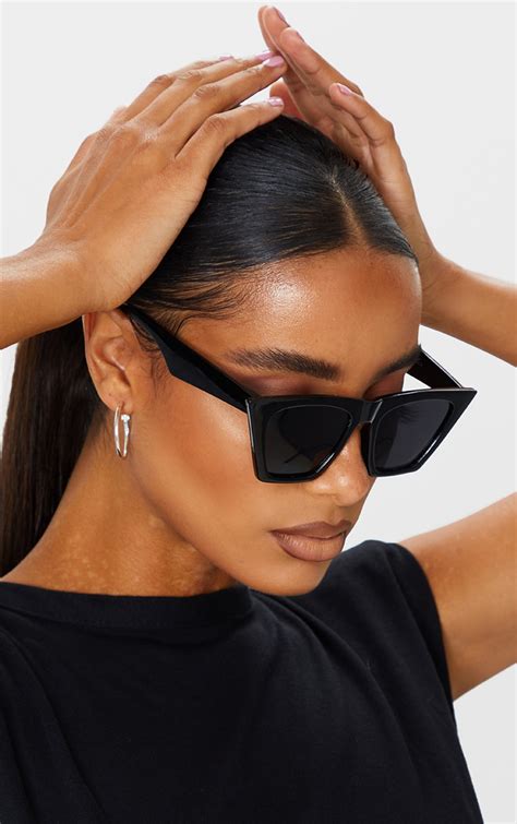 Black Triangle Sunglasses Prettylittlething Ksa