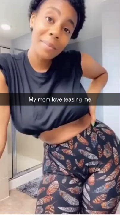 Mom Love Teasing Her Son During Nnn Scrolller