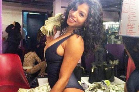 How Much Money Do Strippers Make Dancers Show Off Cash From One Night