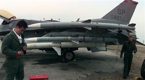 F14 vs f16 vs f18. F-16 vs SU-30 - F-16 versus XYZ