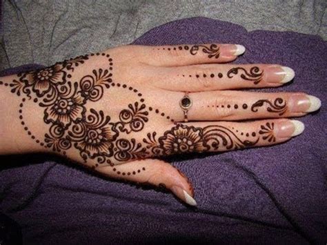 Beautiful Mehndi Designs For Fingers 32