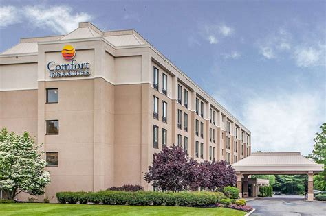 Located in somerset, quality inn somerset is in the city center. Comfort Inn & Suites Somerset, NJ - See Discounts