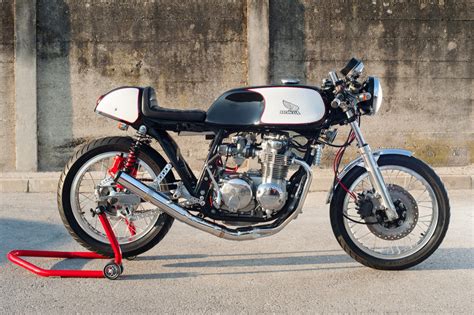 Here you'll find everything from traditional triumph and honda cafe racers to the latest bmws, ducatis and yamahas from new wave builders. Honda CB550 Cafe Racer