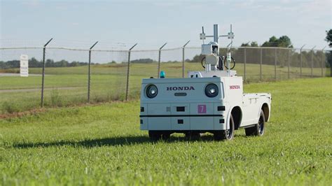 Gtaa Unveils First Of Its Kind Autonomous Airfield Inspection Vehicle