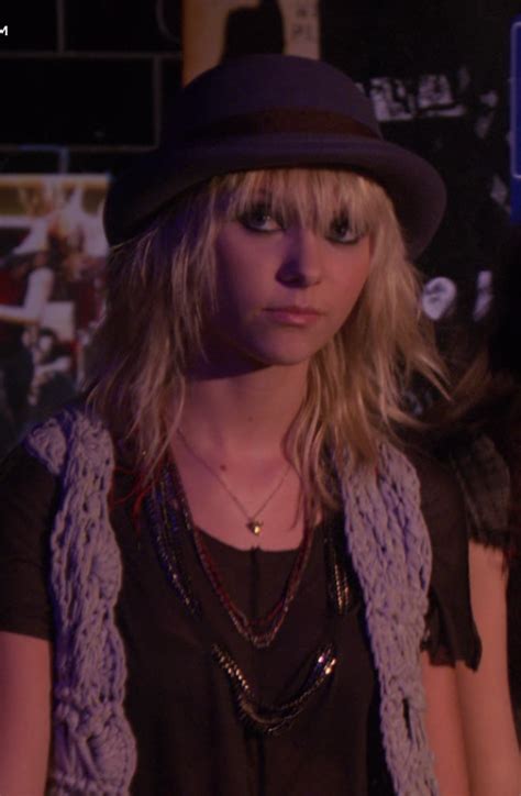 Gossip Girl Jenny Humphrey Recreate The Makeup Looks Of Your