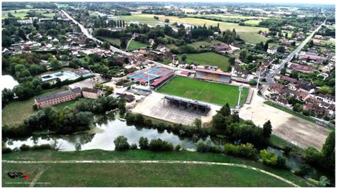 Agoda.com offers a great choice of accommodation in louhans to suit every budget. Louhans Cuiseaux FC VS Avallon Co 1 - Echo Bressan