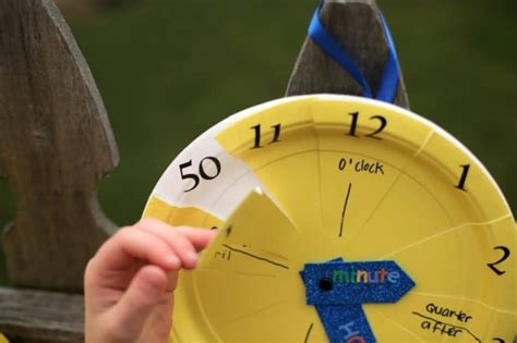 How To Make A Paper Plate Clock Simple Craft Ideas