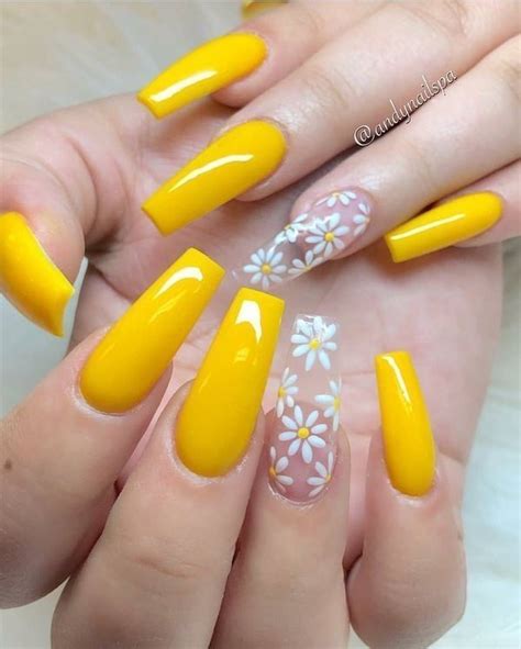 Daisy Yellow Nails November 01 2019 At 07 25PM Nails Sunflower Nails