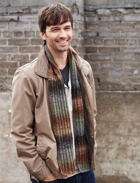 What are the different stitches in knitting? Hitchhiker's Scarf | AllFreeKnitting.com