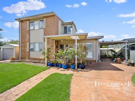 Hillcrest Avenue Moorebank Nsw House For Sale Realestate