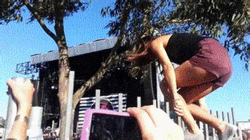 Girl Concert Gif Find Share On Giphy