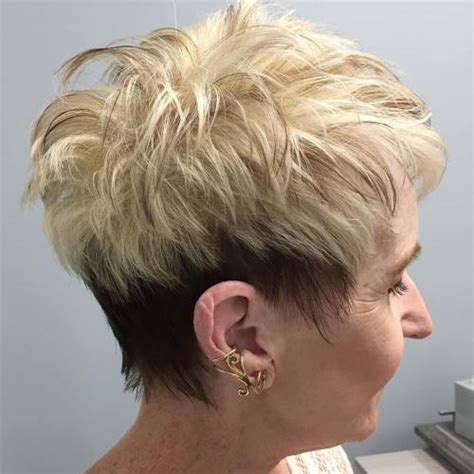 Keeping her mane sleek and straight, she creates an enticing and. 25 Amazing Two-tone Hair Styles & Trendy Hair Color Ideas ...