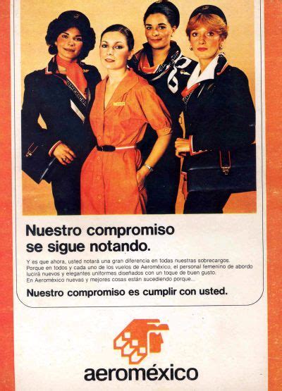Aeromexico airplane, cabin crew working and provinding food. Sobrecargos Aeromexico | Sobrecargos Flight Attendants ...
