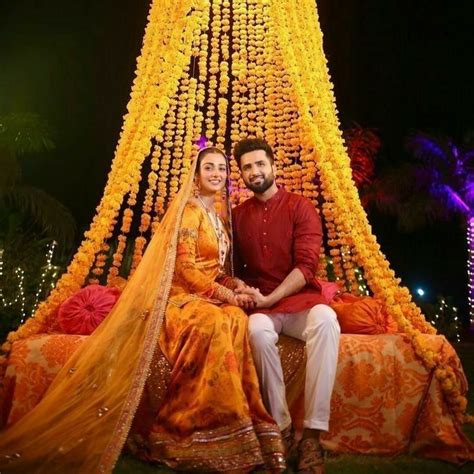 Sara And Falak Mayo Indian Wedding Couple Photography Muslim Wedding