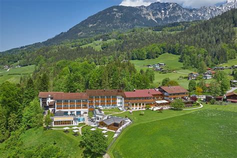 Alm And Wellnesshotel Alpenhof See 361 Reviews Price Comparison And