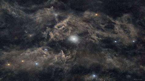 ستاره قطبی و غبار پیرامون آن — تصویر نجومی فرادرس مجله‌