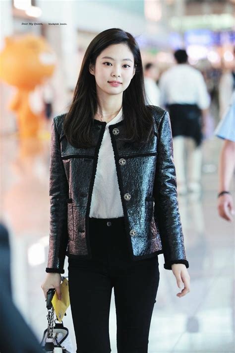 Blackpink jennie korean fashion airport style kpop outfits airport outfit style fashion outfits blackpink fashion. Idea by Alejandra Bourdon on Blackpink | Blackpink fashion ...